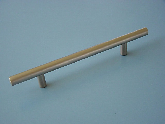 885-208 128                              MATT NIKKEL FÉM                         