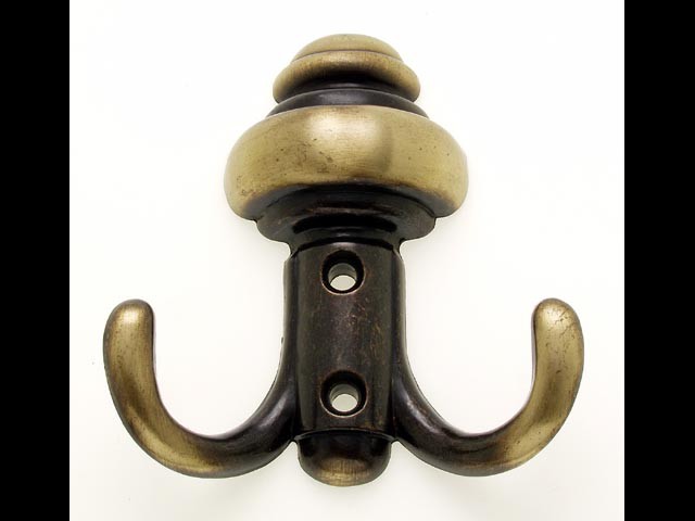 558 22                                   ANTIKOLT FÉM                            